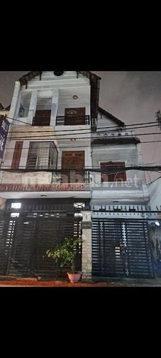 Bán nhà 2 lầu, khu dân cư, khu an ninh, gần các khu công nghiệp