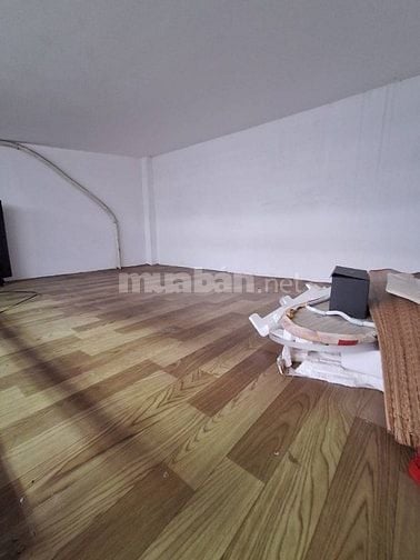 Quận 7, nhà 2 tầng, 2 phòng ngủ, 27m2, shr, giá 3 tỷ nhỉnh
