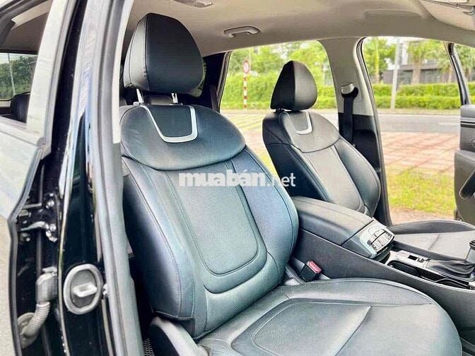Hyundai Tucson 2.0 ATH Xăng Đặc biệt sản xuất 2024