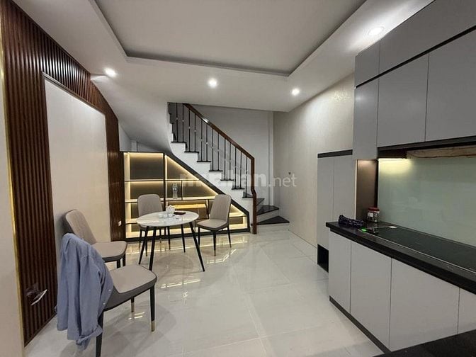NHÀ 5 TẦNG XÂY MỚI , NGÕ RỘNG, GẦN CHỢ, TRƯỜNG HỌC 