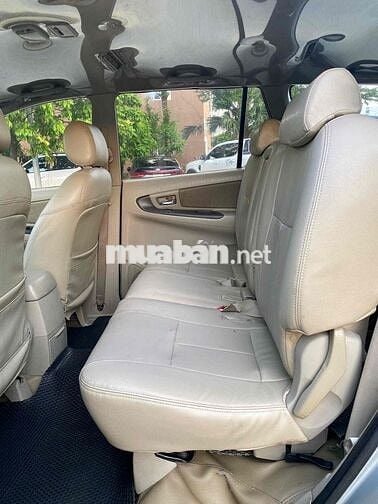 Toyota Innova 2014 E - 26600 km