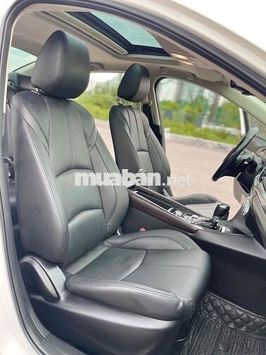 Mazda 3 2017 FL 1.5 AT Sedan - 100000 km
