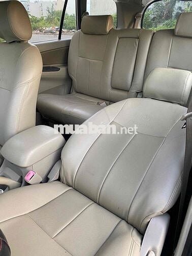 Toyota Innova 2014 E - 26600 km