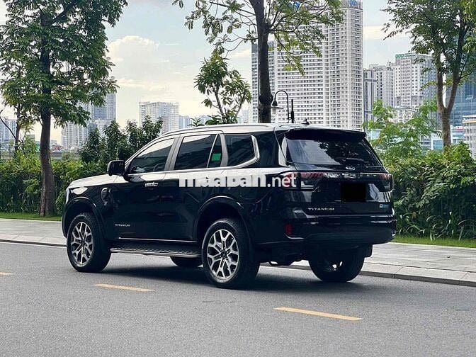 Ford Everest 2024 Trend 2.0L  AT 4x2 - 19000 km