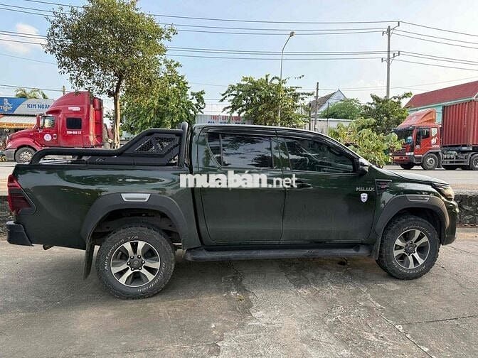 Toyota Hilux 2019 2.4E 4×2 AT - 127000 km