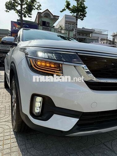 Kia Seltos 2021 Premium 1.4 AT - 67000 km