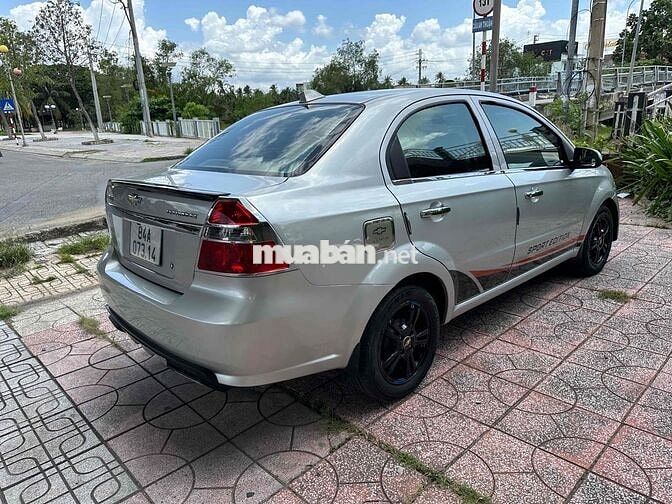 Chevrolet Aveo 2015 LT 1.5 MT - 100000 km