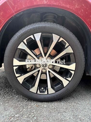 Toyota Veloz Cross 2023 - 9600 km