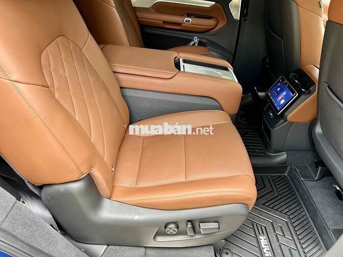 VF9 Plus 6 ghế trần kính 19.000km pin tiên phong