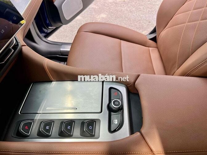 VF9 Plus 6 ghế trần kính 19.000km pin tiên phong