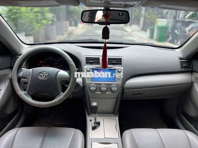 TOYOTA CAMRY LE 2.5 – NHẬP MỸ