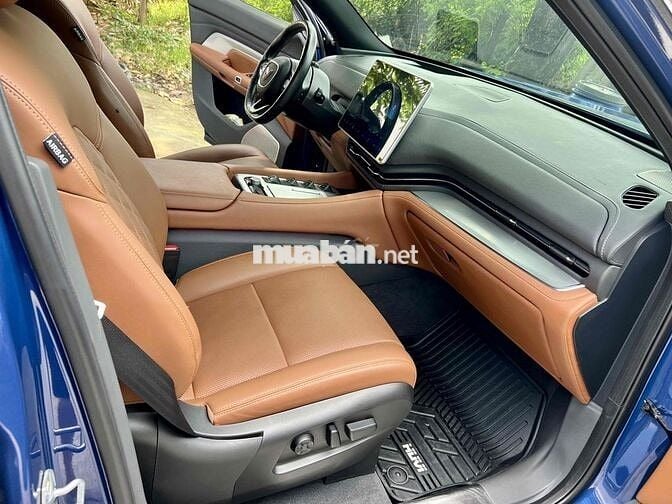 VF9 Plus 6 ghế trần kính 19.000km pin tiên phong