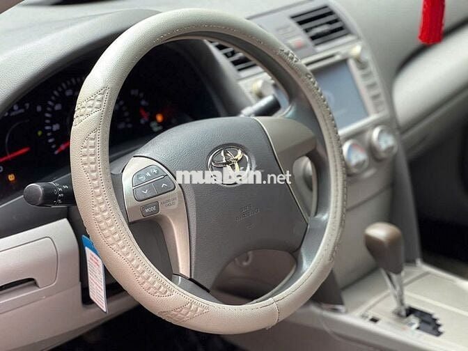 TOYOTA CAMRY LE 2.5 – NHẬP MỸ