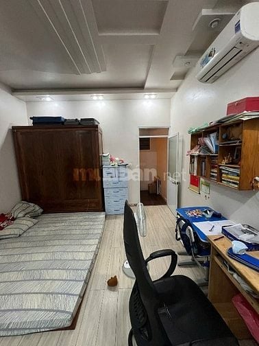 Bán nhanh nhà đường Hoàng Văn Thụ, gần VinCom Cộng Hoà, giá 1tỷ8