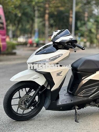 Bán Vario 150 Trắng Đen 2018