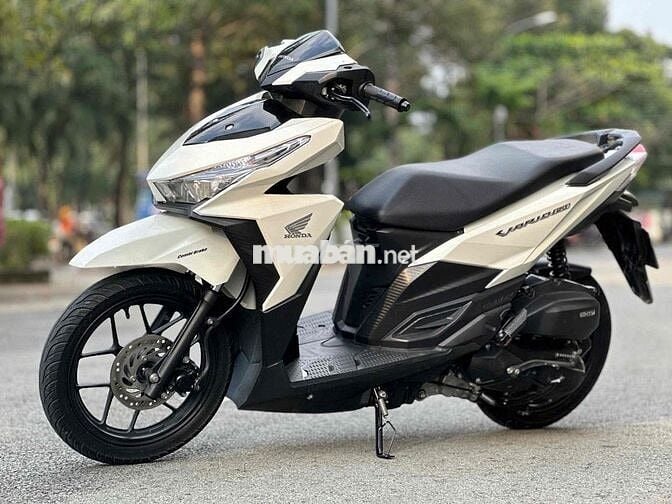 Bán Vario 150 Trắng Đen 2018