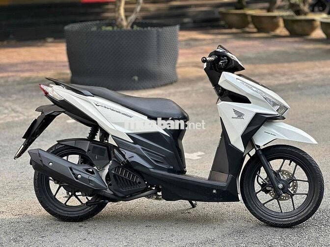 Bán Vario 150 Trắng Đen 2018