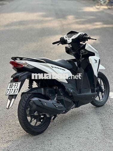 Bán Vario 150 Trắng Đen 2018