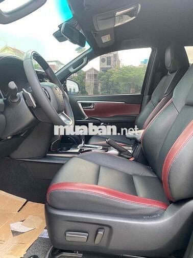 Toyota Fortuner 2021 Legender 2.8 4X4AT - 48000 km