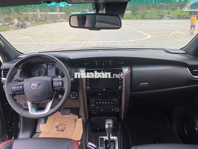 Toyota Fortuner 2021 Legender 2.8 4X4AT - 48000 km