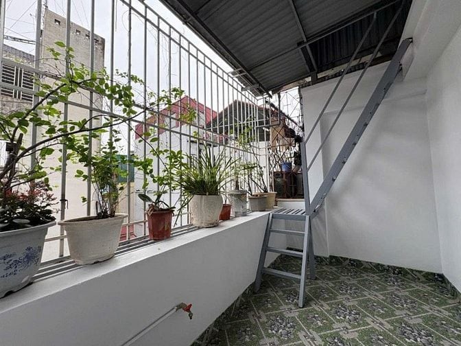Nhà ngõ nông đẹp hiếm Tôn Đức Thắng, DT 30m2 6 tầng MT 6m, Giá 9 tỷ
