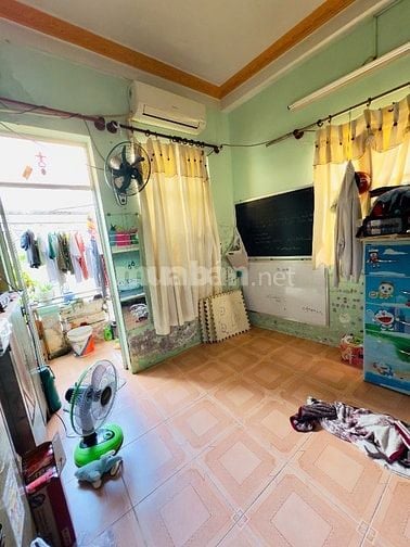Bán Nhà khu P15Q8. Cách mặt tiền Bình Đông 100m.kế bên THPT Ngô Gia Tự