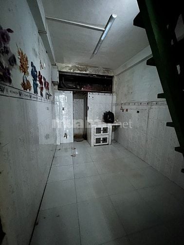 Nhà 2 tầng tiện xây mới, 2 mặt tiền hẻm, Quận 7 kế Phú Mỹ Hưng, 2,x tỷ