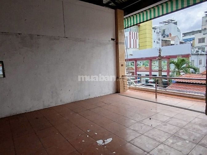 Cho thuê tòa nhà góc 3 mặt tiền Hoàng Việt, P.4, Q. Tân Bình giá 600tr