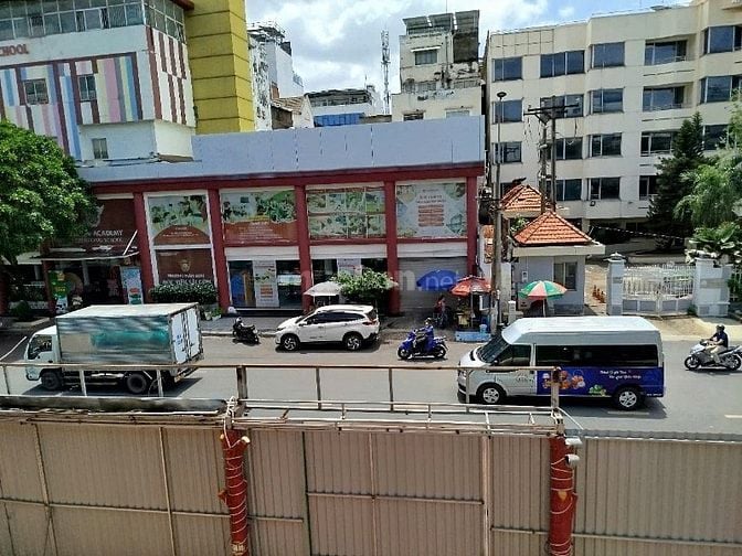 Cho thuê tòa nhà góc 3 mặt tiền Hoàng Việt, P.4, Q. Tân Bình giá 600tr