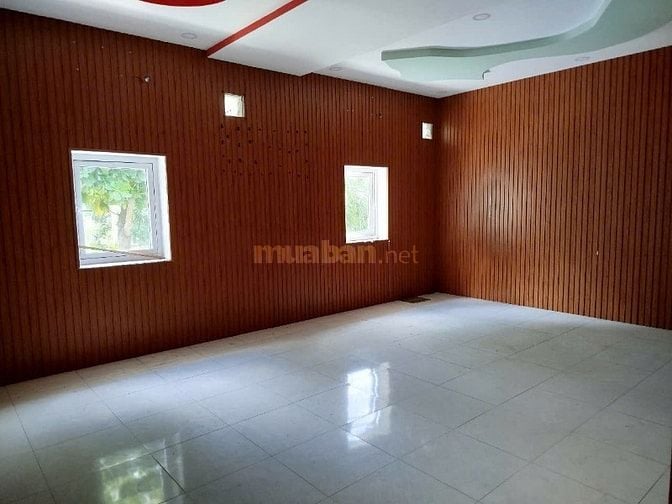 Cho thuê tòa nhà góc 3 mặt tiền Hoàng Việt, P.4, Q. Tân Bình giá 600tr
