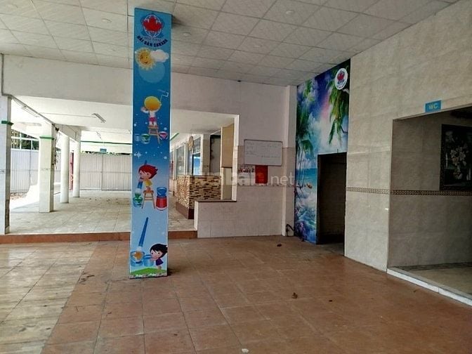 Cho thuê tòa nhà góc 3 mặt tiền Hoàng Việt, P.4, Q. Tân Bình giá 600tr