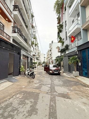 ⭐️Nhà 3 Lầu DT:4x14m đẹp Cao cấp hẻm rộng 8m Phạm Văn Chiêu, P14, GV