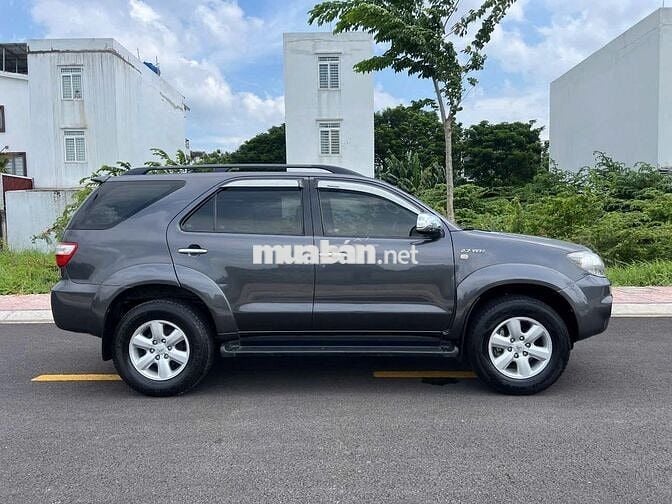 Toyota Fortuner 2012 2.7V 4x2 - xám đẹp