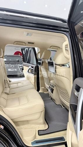 Bán Toyota Land Cruiser 4.6 V8 sản xuất 2016, chạy ít xe cực mới.