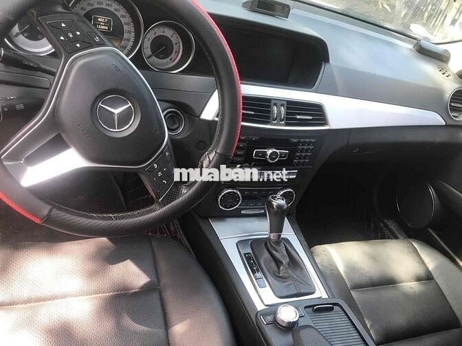 Mercedes Benz C Class 2011 C200 - 10000 km