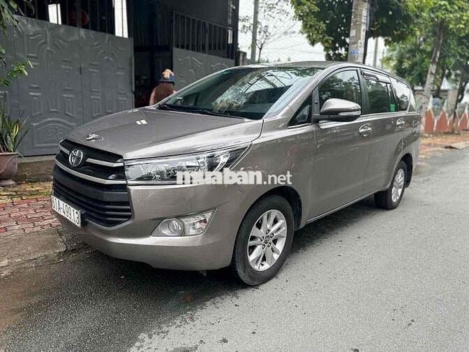 Toyota Innova 2018 2.0V - 99000 km còn bớt