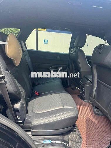 Ford Everest 2024 Titanium 2.0L 4x2 AT - 8000 km