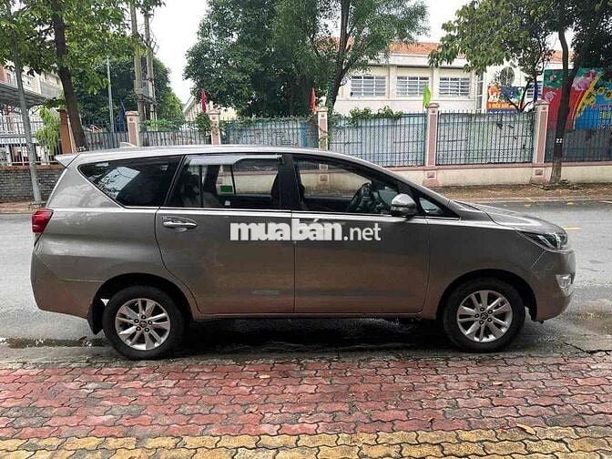 Toyota Innova 2018 2.0V - 99000 km còn bớt