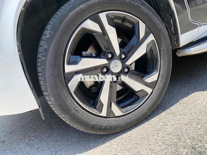 Mitsubishi Xpander 2024 Premium 1.5 AT - 28000 km