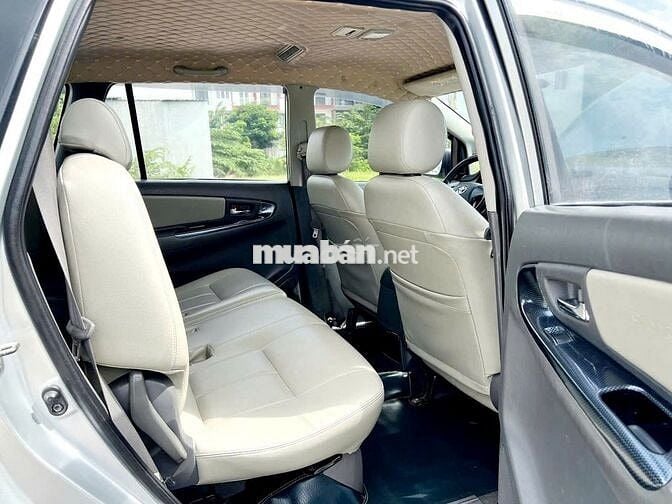 Toyota Innova 2013 2.0E - ghi bạc đẹp