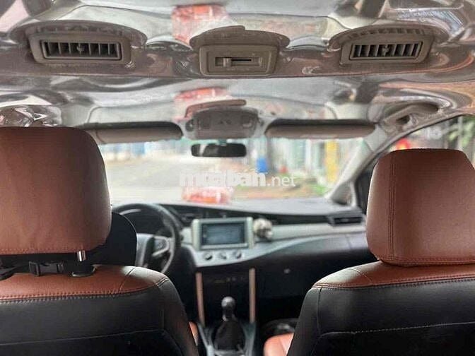 Toyota Innova 2018 2.0V - 99000 km còn bớt
