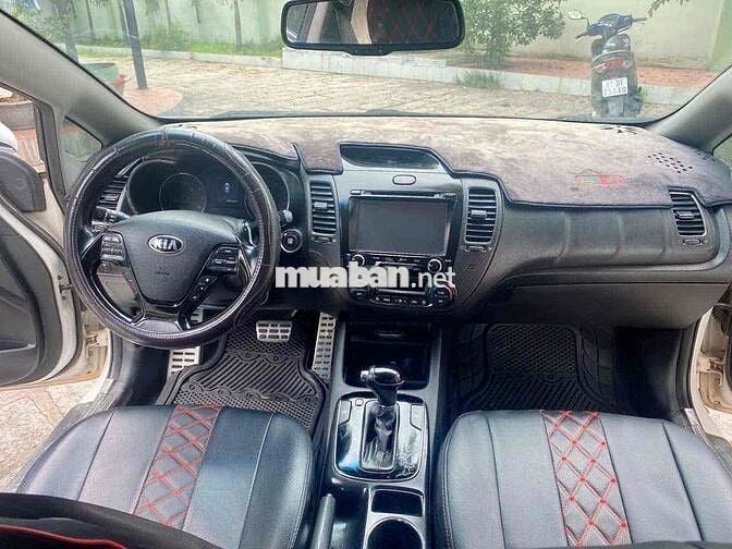 Kia Cerato 2018 2.0 AT - 90000 km còn bớt