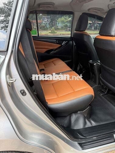 Toyota Innova 2019 2.0E - 912000 km