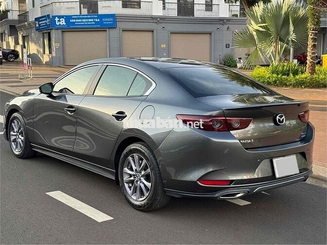 Mazda 3 2023 1.5L Luxury - 15000 Km