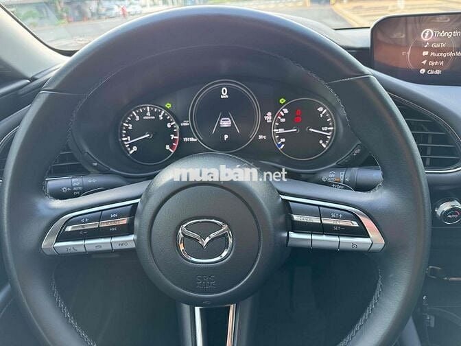 Mazda 3 2023 1.5L Luxury - 15000 Km