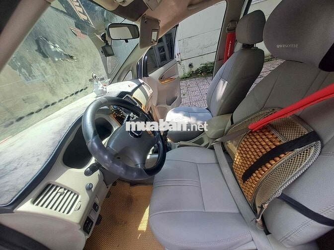 Toyota Innova 2011 G - 346737 km