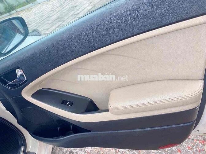 Kia Cerato 2018 2.0 AT - 90000 km còn bớt