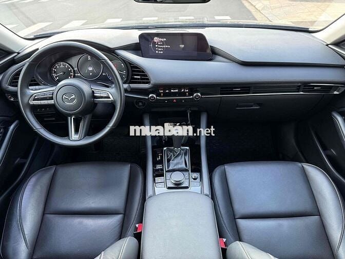Mazda 3 2023 1.5L Luxury - 15000 Km