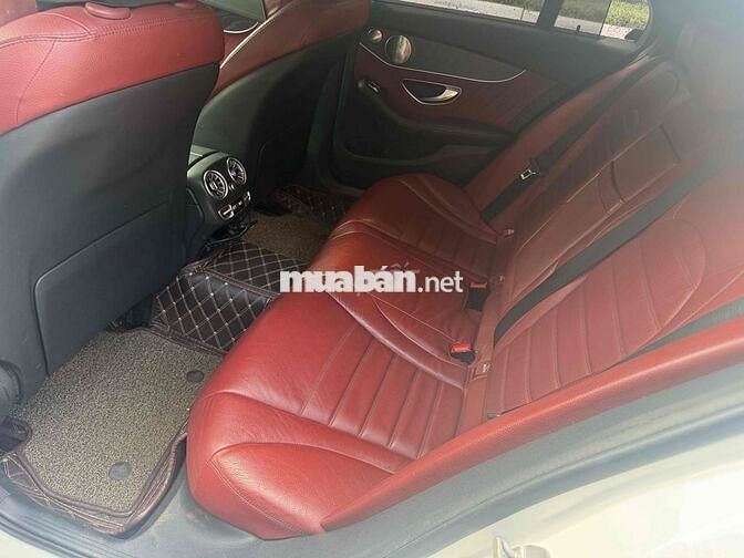 Mercedes Benz C Class 2015 C300 AMG - 82000 km