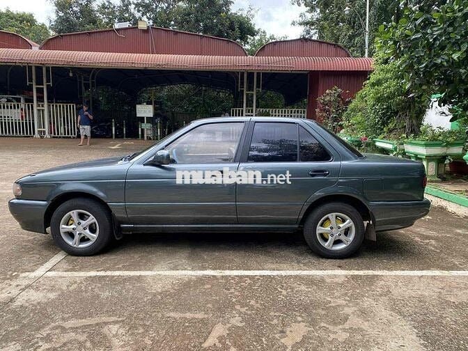 Nissan Sunny 2000 - 123456 km